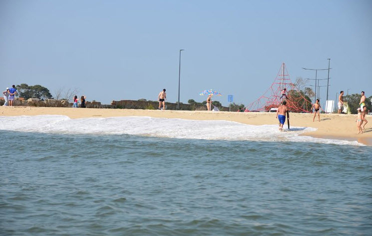 Praia do Clube Naval, Barreiro, Portugal